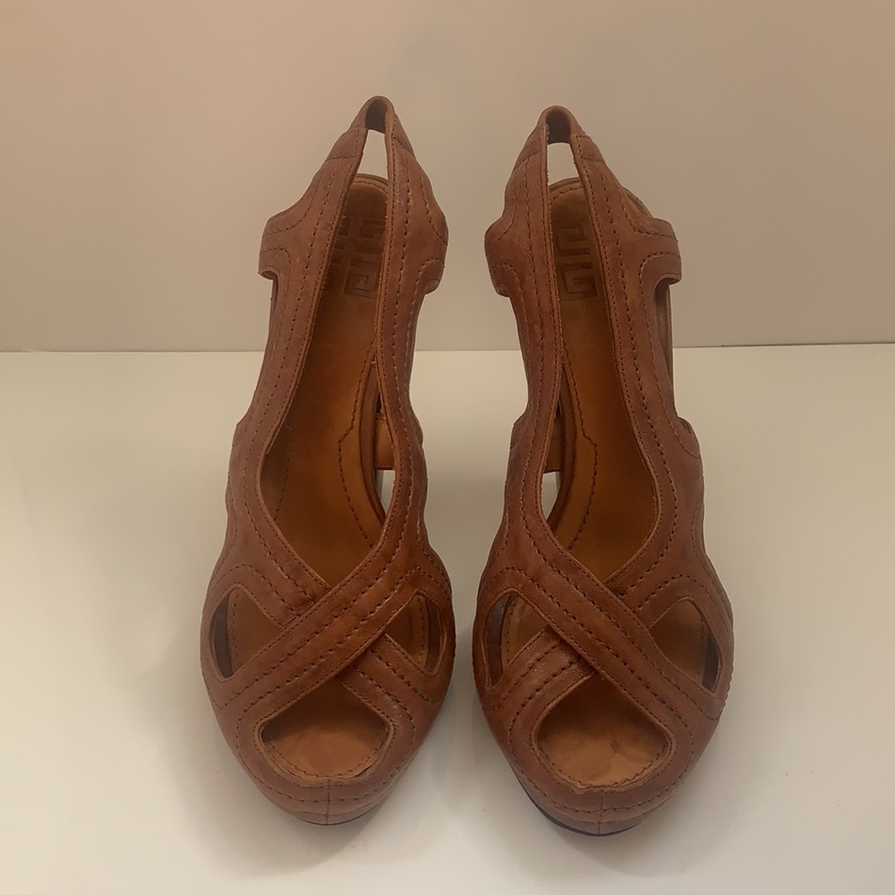 GIVENCHY leather peep toe boho high heels - Picture 2 of 12